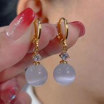 Elegant Cat's Eye Stone Ear Cuffs: Fashionable Dangle Earrings for Women auksas