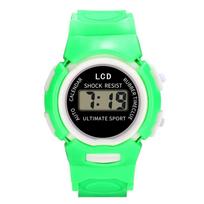 Kids Digital Sports Watch Shock Resistant Rubber Strap LCD Display Calendar Auto Timekeeping Suitable for Outdoor Activities and Daily Use žalia
