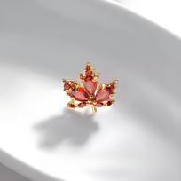 Light Luxury Maple Leaf Brooches, High-end Brooches, Suit Buttons, Crystal Badges, Simple Collar Pins and Accessories