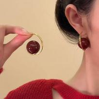 French Retro Earrings: Luxurious, Simple, High-End Design for Women KTJ A2093 raudona