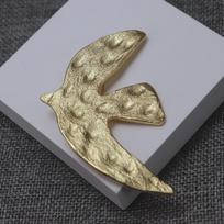 Medieval French Cecile Peace Dove Brooch Replica Exquisite Compact Men Women Clothing Chest Flower Accessories Pin