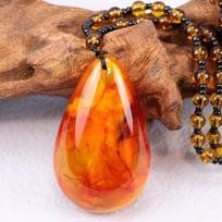 Amber Necklace for Women Brazilian Honey Beeswax Bead Pendant Holiday Present Elegant Jewelry for Wedding Party A1