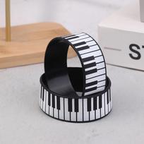 1 vnt. madingos pianino klaviatūros silikoninės apyrankės, puikiai tinkančios muzikos mylėtojams ir festivaliams, tinkamos visiems sezonams Onesize