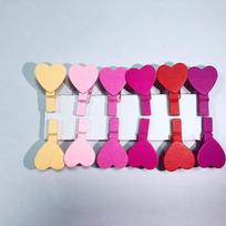 12 vnt. Mini Heart Love mediniai drabužiai fotopopieriniai smeigtukai, skalbinių segtukai, rankdarbiai one size pink