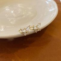 Zircon Butterfly Non-Pierced Women's Ear Cuffs - Luxurious Niche Design beige