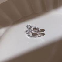 High-End Silver Minimalist Heart Ear Cuffs: Trendy No-Pierce Earrings for Women