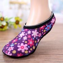 Non Slip Grip Socks for Women Low Cut Lightweight Breathable Socks with Anti Skid Rubber Dots for Yoga Pilates and Indoor Use One Size