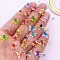 50 vnt. dervos Kawaii mini krištoliniai spalvingi laumžirgio meno nagai plokščiapadžiai kalnų krištolinio akmens aplikacijos.
