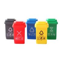 Maži plastikiniai šiukšliadėžės modeliniams namų dekorams 5 vnt. Mini šiukšlių konteineriai su atidaromu dangteliu 1