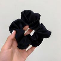 Lady Satin Scrunchies Elastinės Plaukų juosta Vienspalviai Plaukų Kaklaraiščiai Moterims Merginoms Arklio uodegos laikiklis Plaukų Guminiai Plaukų Priedai juoda
