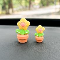 „Mini paršelio automobilio prietaisų skydelio ornamentas – miela interjero puošmena“
