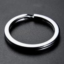 Išskirtinis nerūdijančio plieno raktų pakabukas su grandinėle 1.8*28mm Outer Diameter black