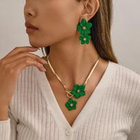 New Chinese-style National Trend Large Flower Necklace  Elegant Spray-painted Flower Pendant Jewelry Set brown