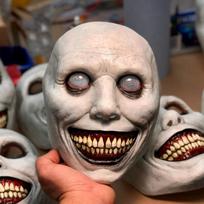 Siaubo Egzorcistas Besišypsantis veidas Demonas Kaukė Cosplay Evil Creepy Ghost Kaukolė Plastikinės kaukės Helovino karnavalo vakarėlio kostiumų rekvizitas