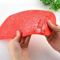 160 tinklelių maistinė silikoninė juostelė ledo kubelių padėklas Mini ledo kubeliai mažos kvadratinės formos ledo gaminimo aparatas silikoninė forma HMKH YSXX raudona