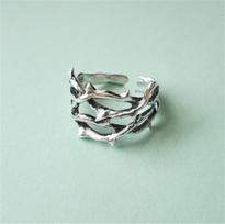 Bold Thorn Ring Fashion-Forward Hip Hop Style Durable Alloy Adjustable Fit Unique Jewelry Decor for Trendsetters gray