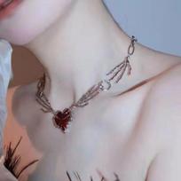 Gotikinė raudona persiko širdelės pakabuko karoliai moterims merginoms sidabrinis vaiduoklio nagas meilė trumpas chokeris punk raktikaulio grandinėlė Helovino dovanos 1PC white