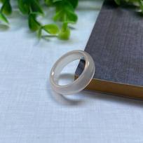 Baltas agato žiedas Jiangyuan nefritas Maža dovana Nefrito žiedų tiekimas Didmeninė prekyba Chalcedono apvalus žiedas 18mm balta