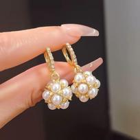 Elegant Pearl Hydrangea Diamond Ear Cuffs - High-End Versatile Earrings for Women 00029800262