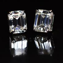 Nepriekaištingas smaragdo pjūvio 17,15 ct sintetinio balto mozanito auskarų pora Nemokama dovana MY.ER-08-NS 17.7 mm approx balta