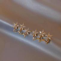 Gold Flower Ear Cuffs: Trendy Personality Earrings for Square & Round Faces