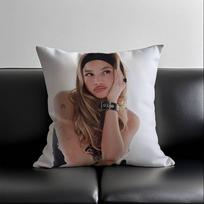 Singer E-Emilia M-Mernes Pillow Case Skin-Friendly And Comfortable Fabric Pillowcase Lnvisible Lilky Zipper Peach skin 18*18(CM)-1Pcs