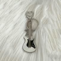 Guitar Love Heart raktų pakabukas moterims Star Saldus raktų pakabukas Madinga madinga pakabukas Rock Punk vintažiniai raktų pakabukai Dovana balta