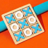 Medinis XO Tic Tac Toe žaidimas Mini šachmatų lentos sąveikos galvosūkių treniruotės Montessori lavinantys žaislai Dovana vaikams berniukui mergaitei 1PCS