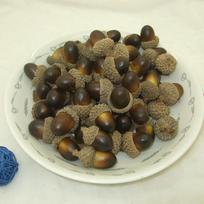 20vnt 3cm putplasčio pušies kankorėžiai Mini dirbtinės netikros putplasčio uogos gėlės vestuvinės eglutės puošmena 20pcs tamsiai ruda spalva