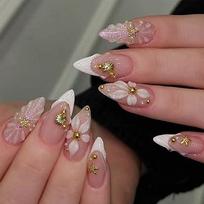 Beautiful Embossed Carving White Press On Artificial Nail With Butterfly Design Soft ABS For Daily Use And Parties 1