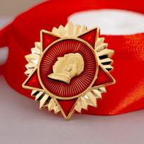 Retro Five-Pointed Star Merit Portrait Brooch Pin - Commemorative Gift