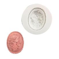 Handmade-Fondant Mold Victorian-Oval Frame Silicone Mold Queens Portrait Seal 1 balta