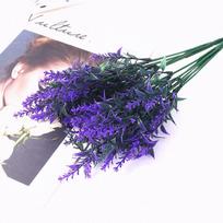 Dirbtinių gėlių puokštė svetainės dekoravimui, fotografijai, namų dekorui, žalias augalas, 7 šakelės, varpos, levandos, imitacinė gėlė 7 prong Lavender mėlyna/violetinė