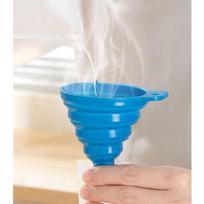 Skaidrios vienkartinės savaime užsidarančios ledų maišeliai jogurtui, vaisiams ir smulkintam ledui. Single Funnel