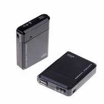 1 PC USB 4 Aa Avarinis įkroviklis Nešiojamas universalus telefono įkroviklis juoda