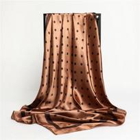 Šilkinė skara, kvadratinė skarelė moterims, raštuota galvos juosta, foulard, satininis hidžabas, plaukų juostelės, kaklaskarė, moteriški galvos apdangalai, bandana 90x90cm kava