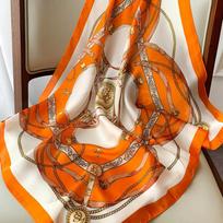 Prabangus 70 cm kvadratinis dirbtinio šilko skara moterims, hidžabo plaukų juostelės, kaklaskarė, moteriškas šalis, juostelė, galvos juosta, madingi apdangalai, bandana One Size tamsiai mėlyna spalva