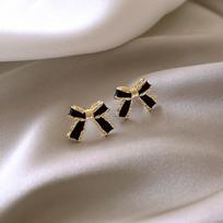 Elegant Silver Needle Diamond Bow Earrings - Luxurious, High-Quality Fashion for Women