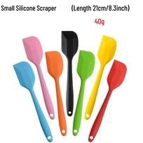 Large High-Temperature Resistant Silicone Spatula and Cake Cream Spreader Random Color