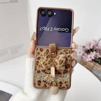 Applicable to Samsung ZFlip7 folding phone case plush leopard print bow zflip6/5 cute all-inclusive protective case samsung zflip7 ruda