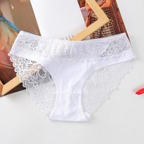 Nėriniuotos kelnaitės Besiūlės moteriškos apatinės kelnaitės Minkštas apatinis trikotažas Intymios seksualios moteriškos apatinės kelnaitės Patogios gėlėtos kelnaitės M balta