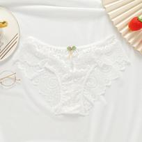 Moteriškos nėriniuotos kelnaitės Moteriški apatiniai seksualūs apatiniai Besiūliai kelnaitės, nėriniai Bragas S balta