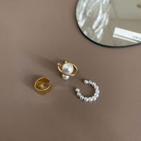 Korean Style Pearl Ear Cuff for Women - Retro Geometric Patchwork Earrings