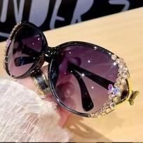 Madingi akiniai nuo saulės su deimantais One Size violetinė