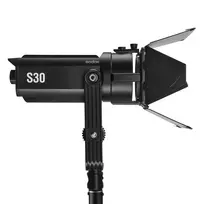 Uitgelicht Apšvietimo Įranga - Godox Focusing LED Light S30 rinkinys, 10-100% Šviesumas, 5600K, 96 CRI