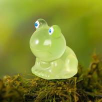 1 vnt. mini fluorescencinis varlytės ornamentas, miniatiūrinis mažytės varlės lėlių namelio dekoras