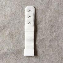 1 vnt., 1 eilės, 3 kabliukai liemenėlės ilgintuvas, užsegimo prailginimo elastingumas ant dirželio liemenėlės ilgintuvai, reguliuojami intymiai white