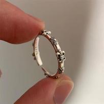 Sterling Silver Fashion Ring with Unique Floral Motif Small Size Adjustable Band for Finger Stylish Design Minimalist Jewelry One Size balta