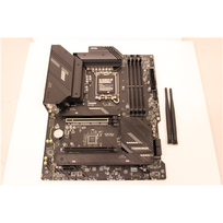 SALE OUT. MSI MAG B760 TOMAHAWK WIFI | Processor family Intel | Processor socket LGA1700 | DDR5 | Supported hard disk drive interfaces SATA, M.2 | Num