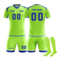 Men Soccer Jersey Set Short Sleeve Breathable Athletic Training Uniform with Shorts and Socks for Sports Teams Clubs M žalia